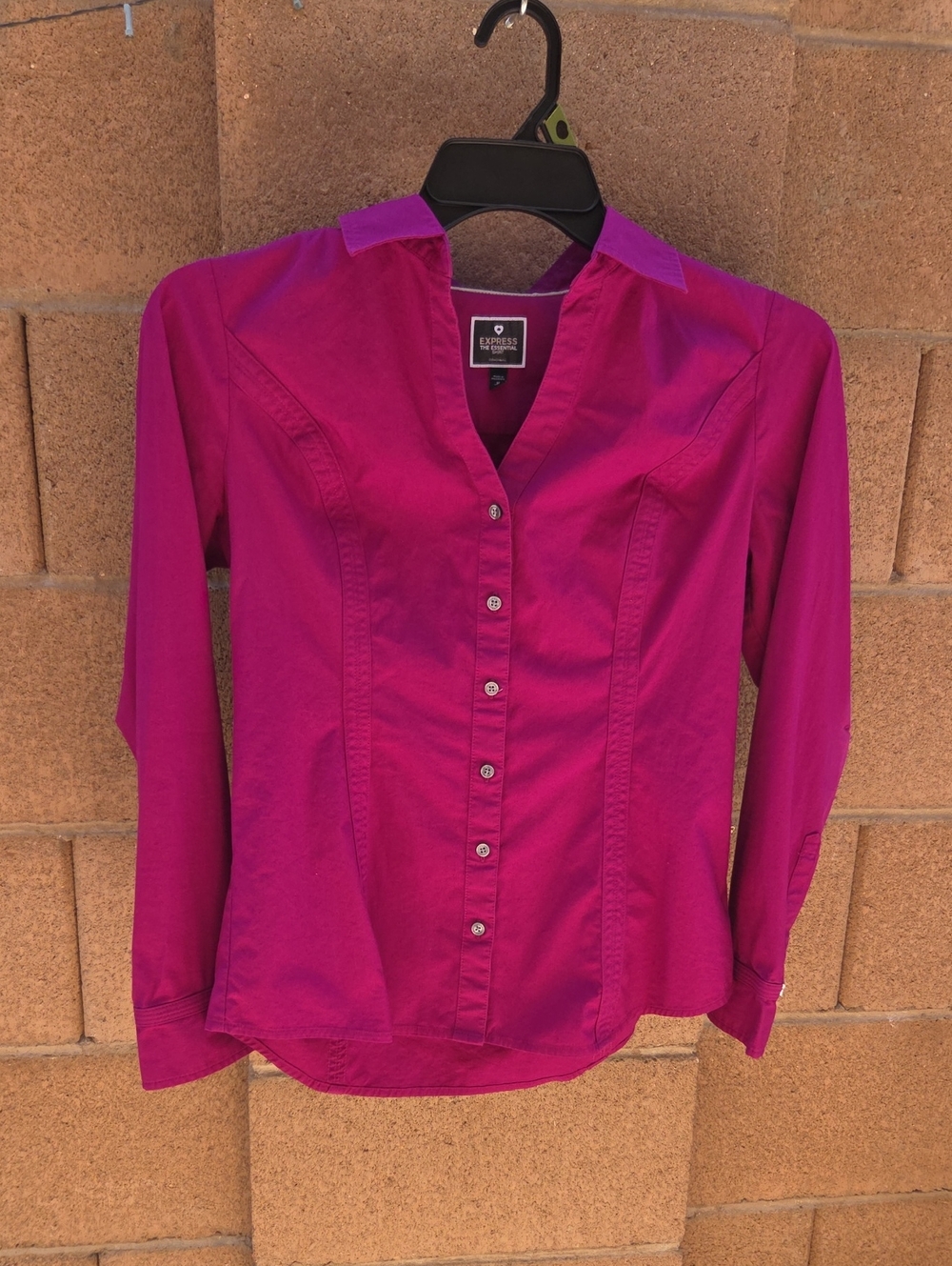 Express Women's Button-Front Shirt -med  Fuchsia